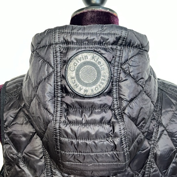 Calvin Klein Performance Down Filled Packable vest - Picture 9 of 13
